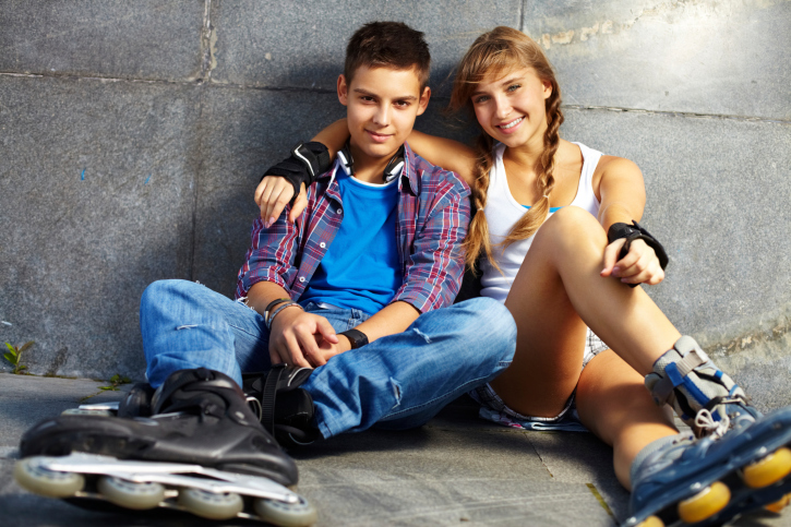 when can a teenager start dating