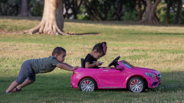 8 Benefits of Ride-On Cars