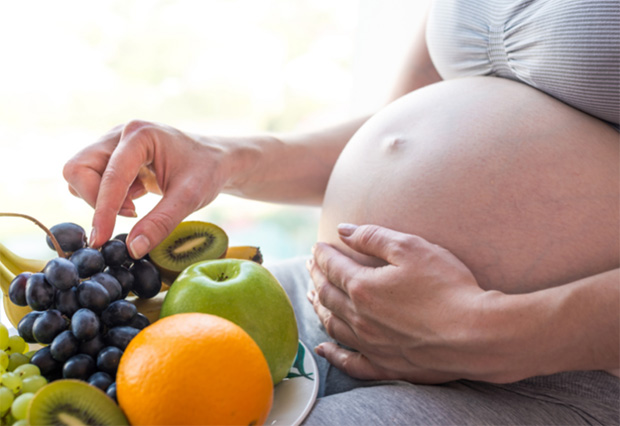 Choose healthy, fresh foods and eat a balanced diet to assist with your oral health during pregnancy.