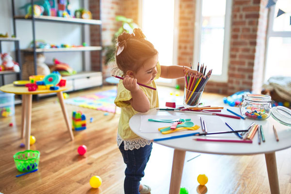 little girl artist