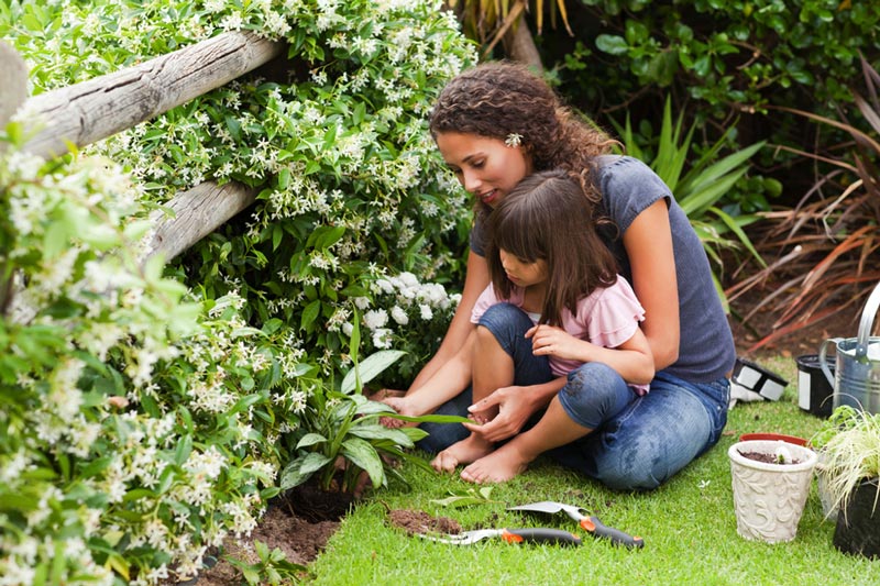 kids gardening learning