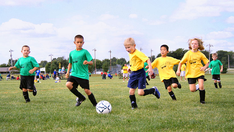 kids benefit from team sports