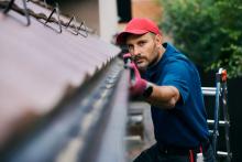 roof gutter install